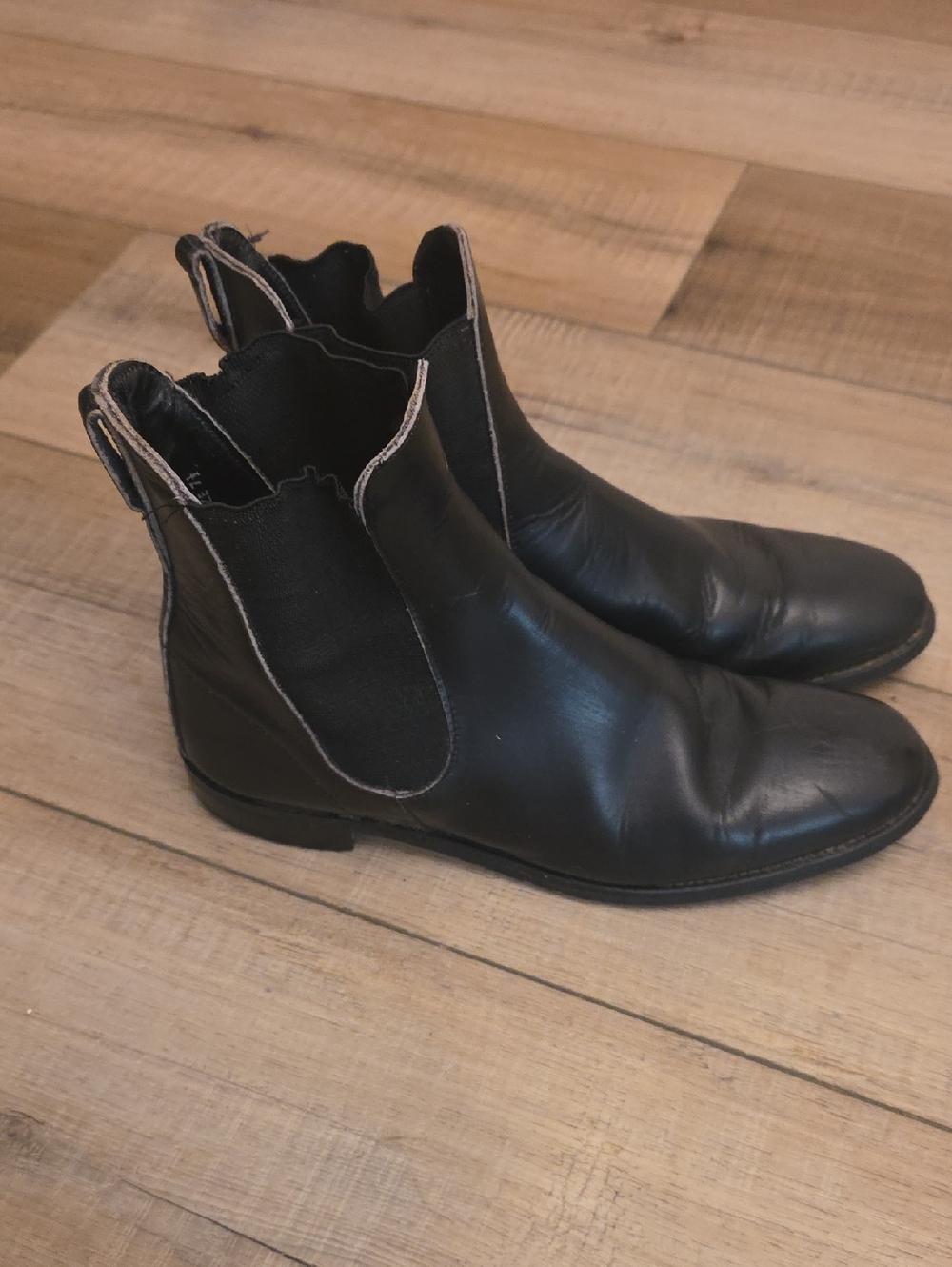 Women's 7.5 Black LeatherMARLBOROUGH Boots Style #04187